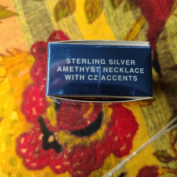 AVON 2005 Sterling Silver Amethyst w CZ accents Pendant And Necklace With Box - Picture 8 of 10